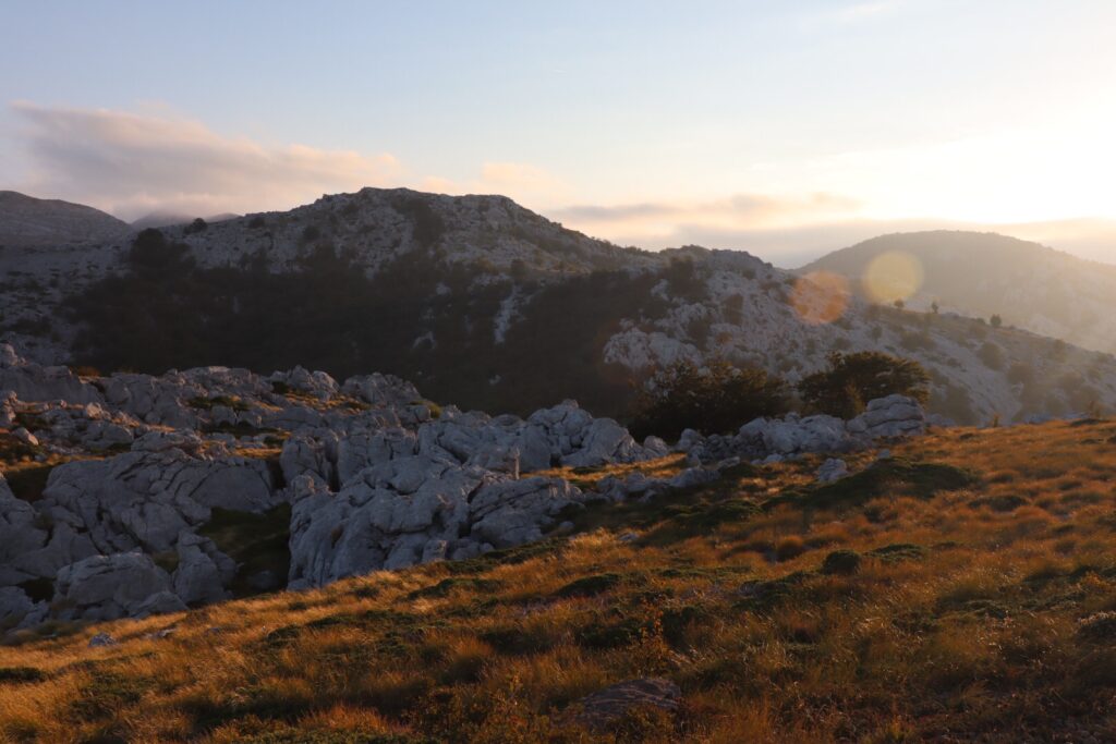 Via Dinarica Kroatien # 5: Baške Oštarije – Gračac 5. – 8. September 2020